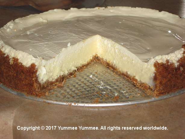 Victorian Cheesecake is a cool and refreshing summer dessert to serve family. It's Yummee Yummee good!