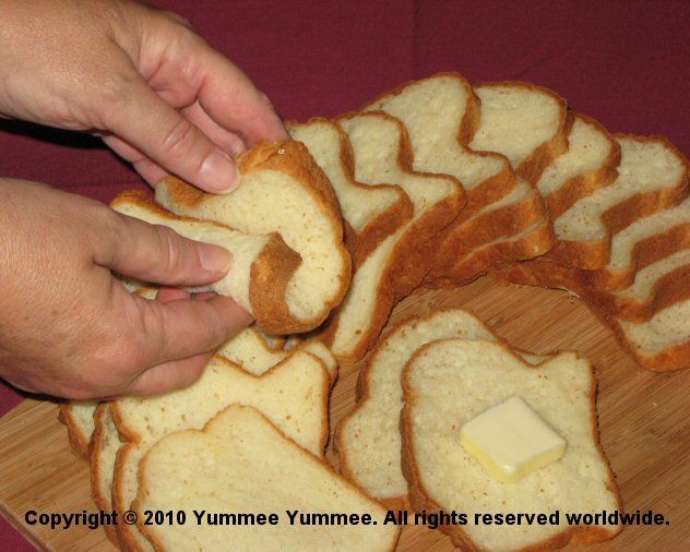 Soft, flexible gluten-free bread from Yummee Yummee