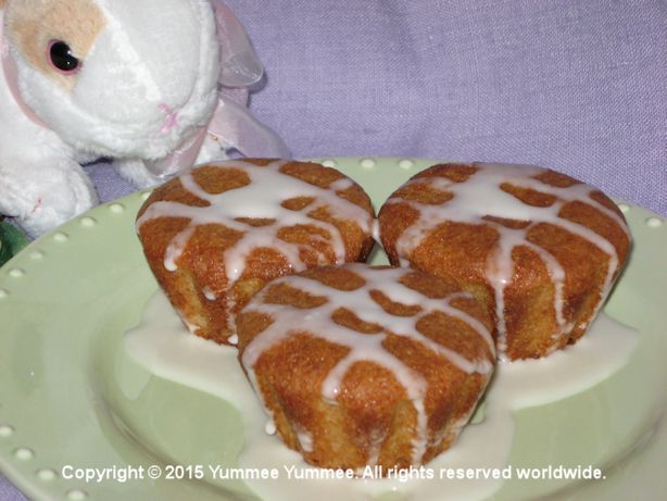 Gluten-free Ultimate Lemon Muffins from Yummee Yummee.