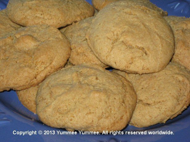 Lemon Cheesecake Cookies - gluten free & Yummee Yummee! Enjoy the taste of a fresh baked lemon cheesecake in a cookie.