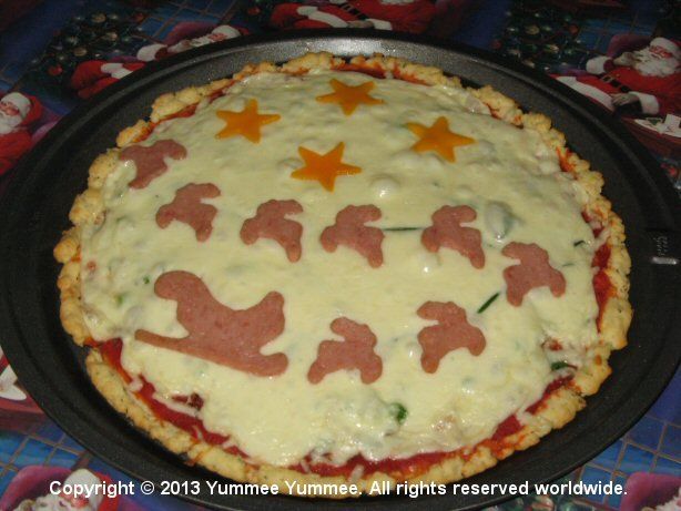 It's Santa's sleigh and his reindeer on a pizza. Watch them climb to the stars.