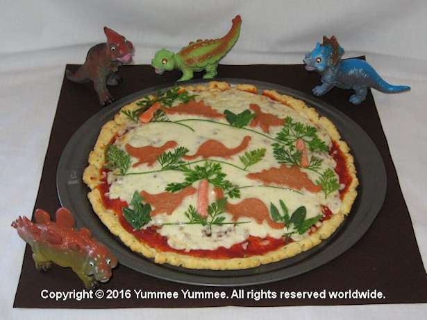 Using the same crust recipe, you can bake your pizza. Are you hungry? Eat a dinosaur for lunch.